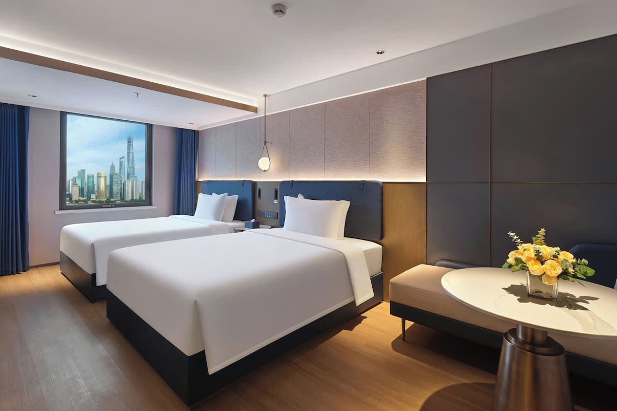 Bund Landscape Family Room | View from room