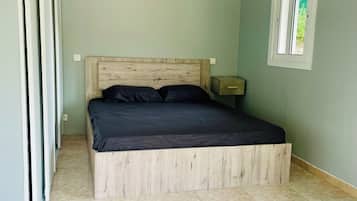 1 chambre, lit parapluie, Wi-Fi gratuit, draps fournis