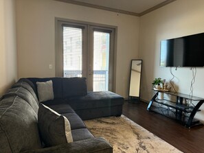 Smart TV - Luxury apartment Midtown Houston (Houston)