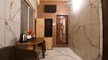 Deluxe Room | Free WiFi