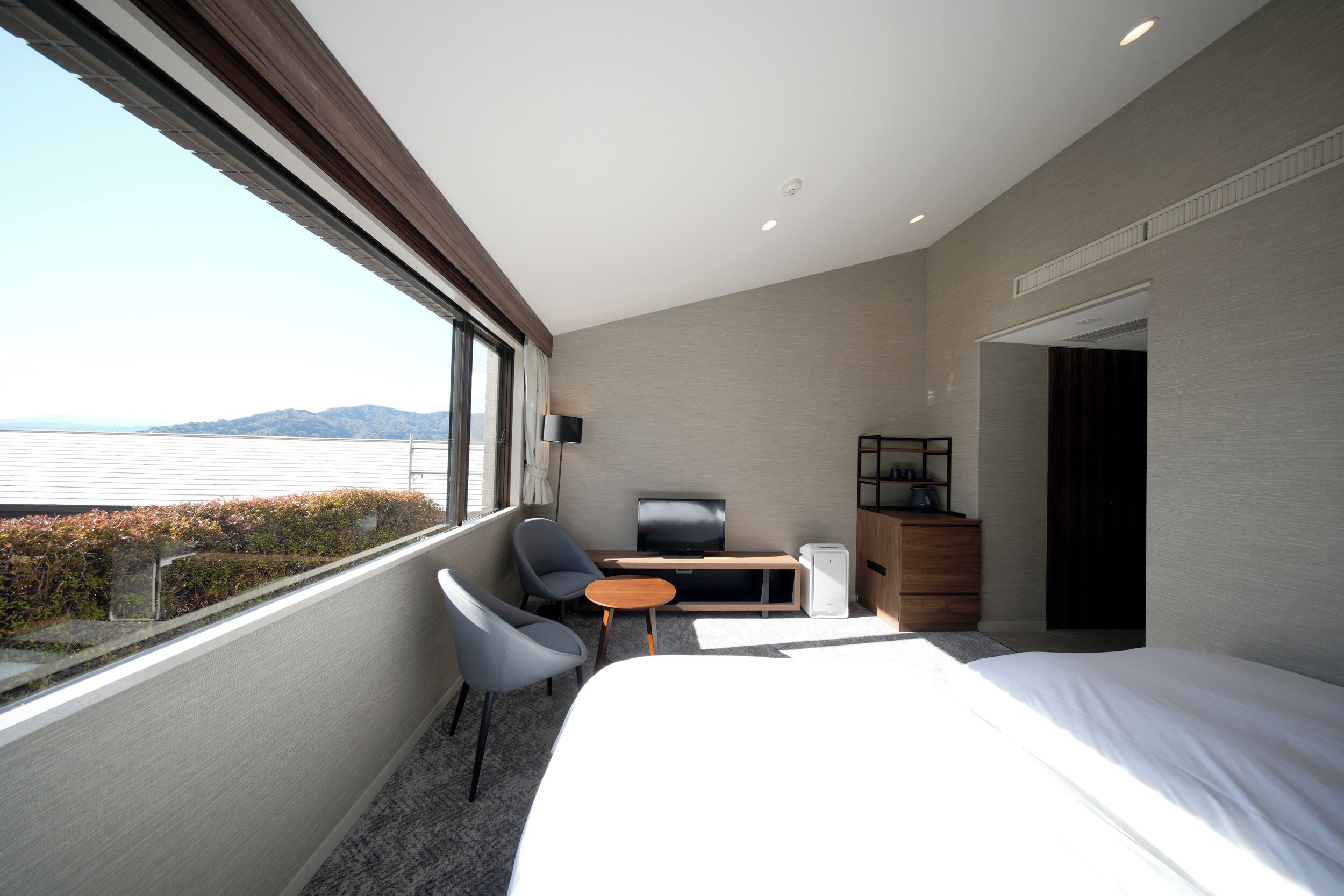 高级双床房, 无烟房 | 客房内保险箱、遮光窗帘、免费 WiFi