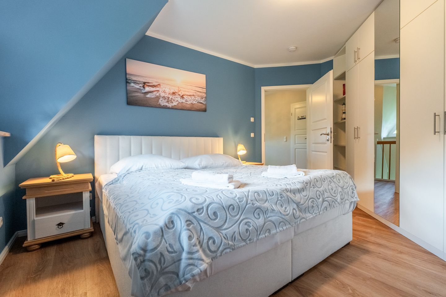 3 slaapkamers, een kluis op de kamer, een bureau
