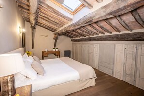 2 bedrooms, iron/ironing board, travel crib, free WiFi