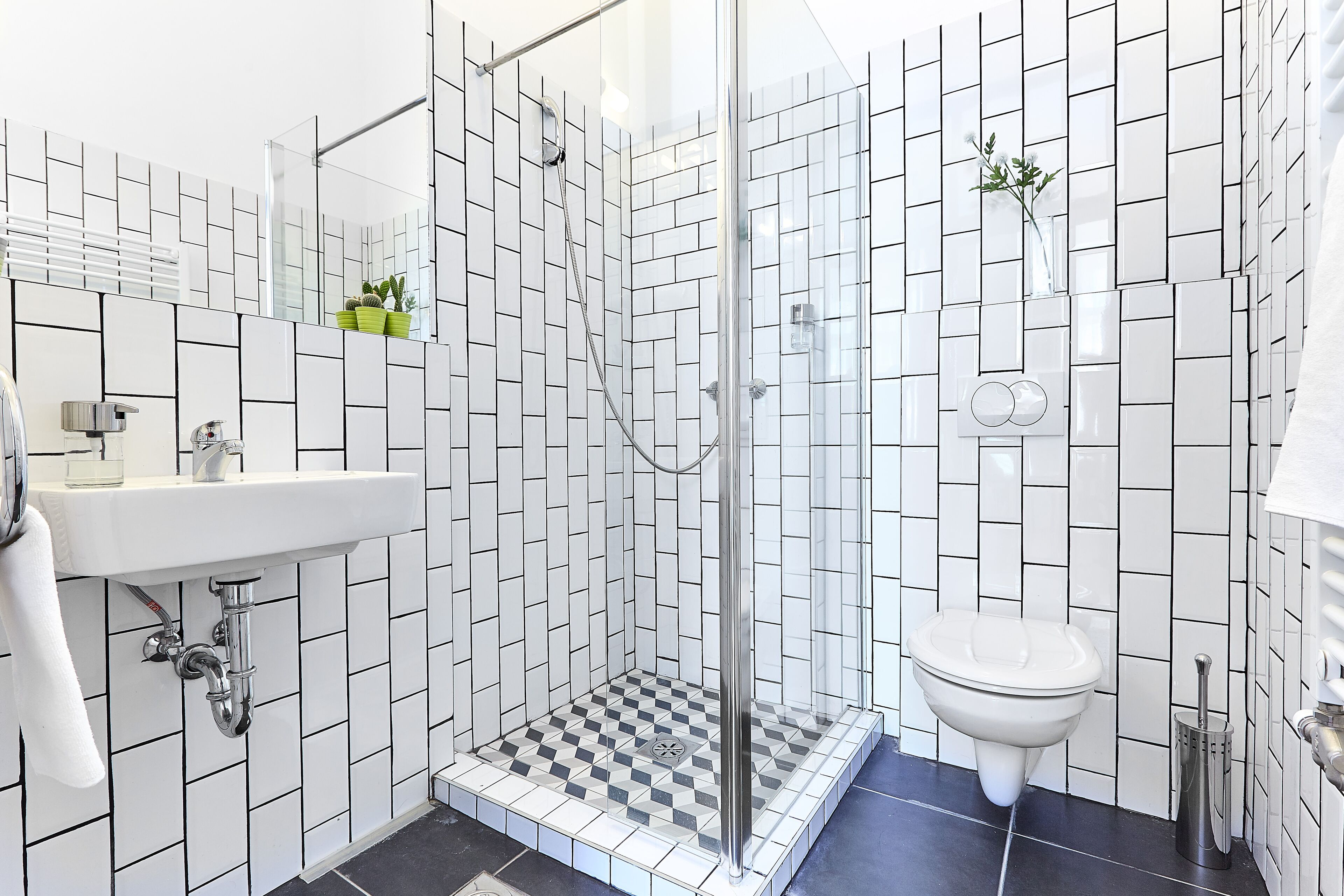 Estúdio superior | Banheiro | Chuveiro, secador de cabelo, toalhas de banho, sabonete