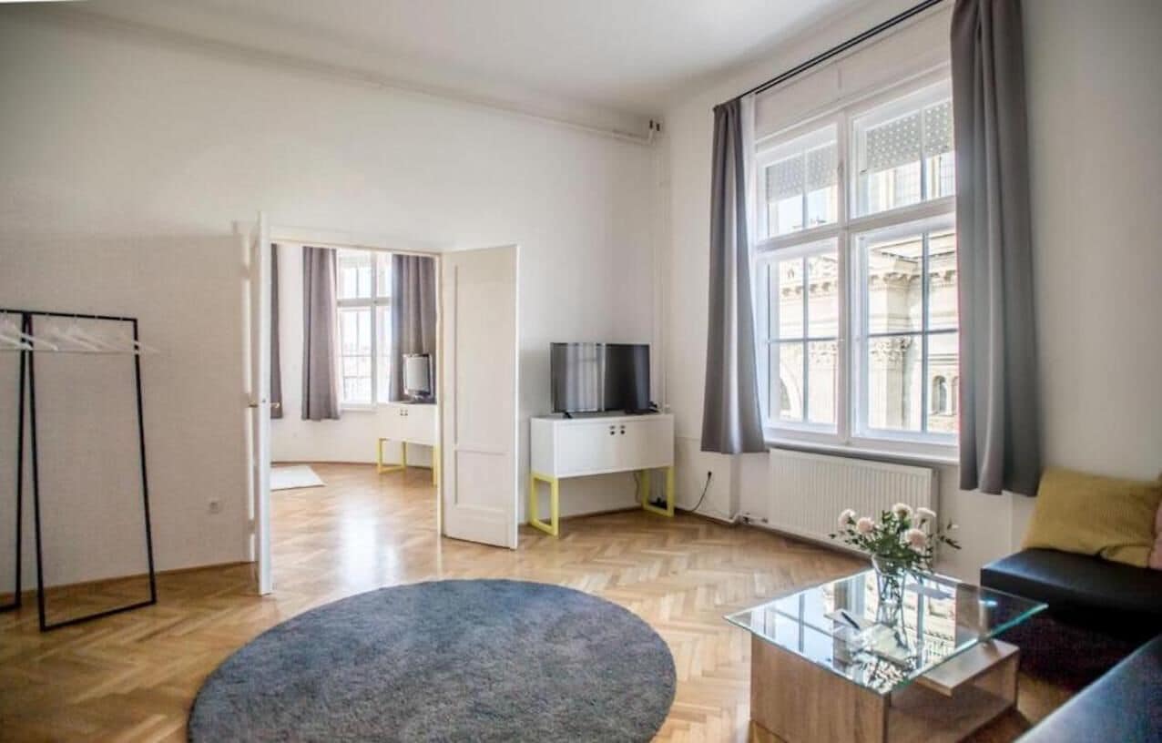 Caja de seguridad en la habitación, wifi gratis y ropa de cama 