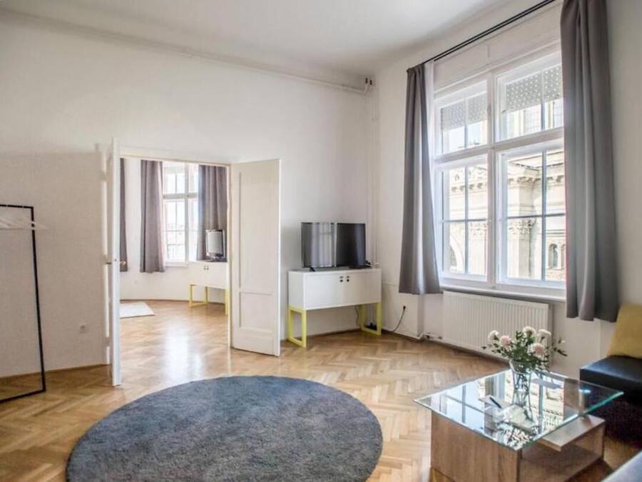 Apartamento superior | Caja fuerte, wifi gratis, ropa de cama