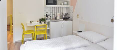 Standard-Studio | Zimmersafe, kostenloses WLAN, Bettwäsche