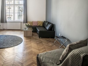 Superior Apartment | In-room safe, free WiFi, bed sheets - Rumor Apartments (Budapest)