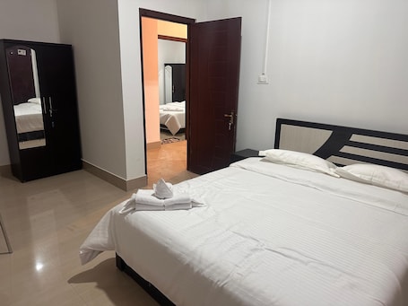 Family Studio | Free WiFi, bed sheets