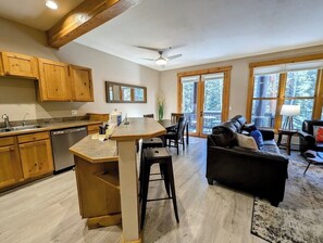 Exterior - Trappers Crossing 8769 (Keystone)