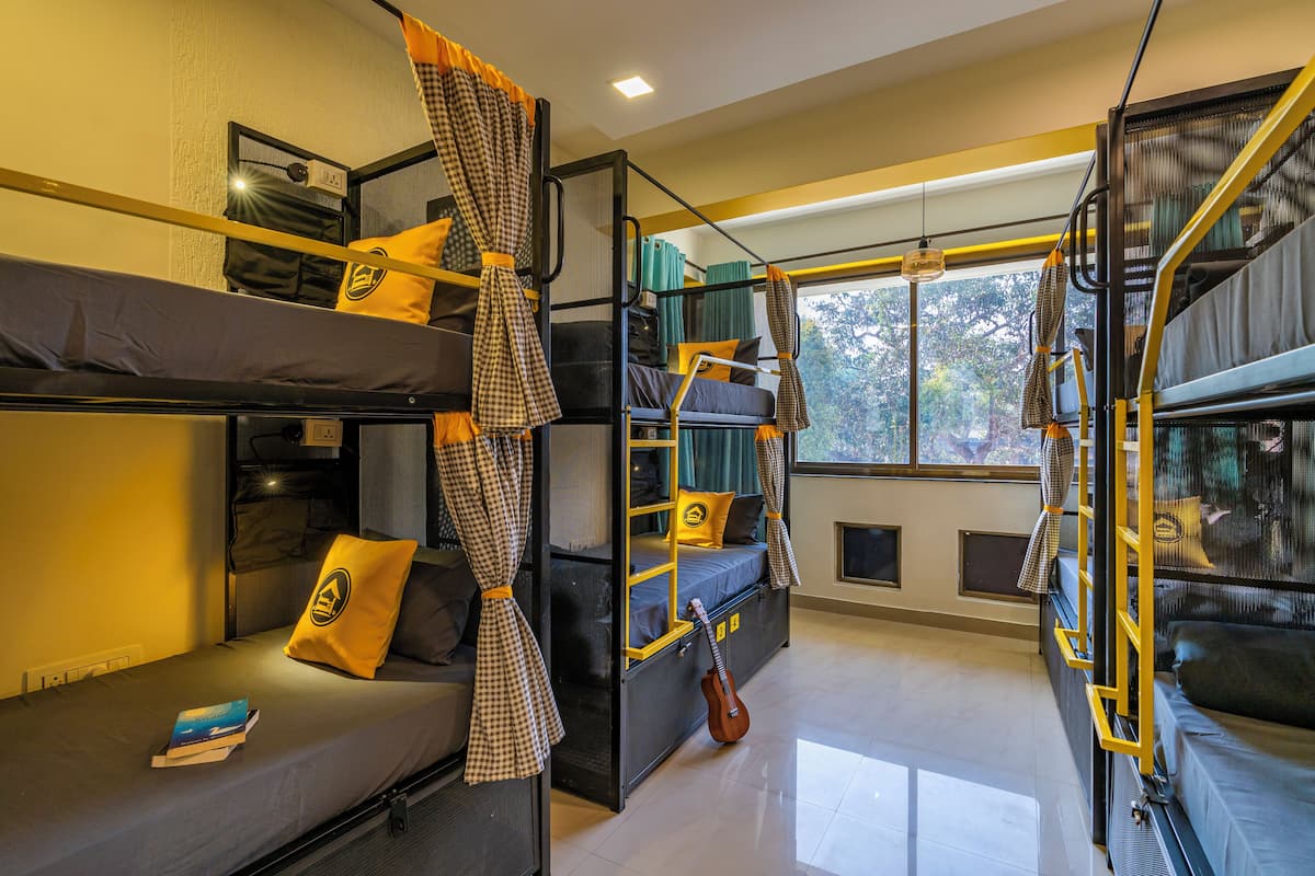 Bed in 8 Bed Mixed Dormitory with Balcony