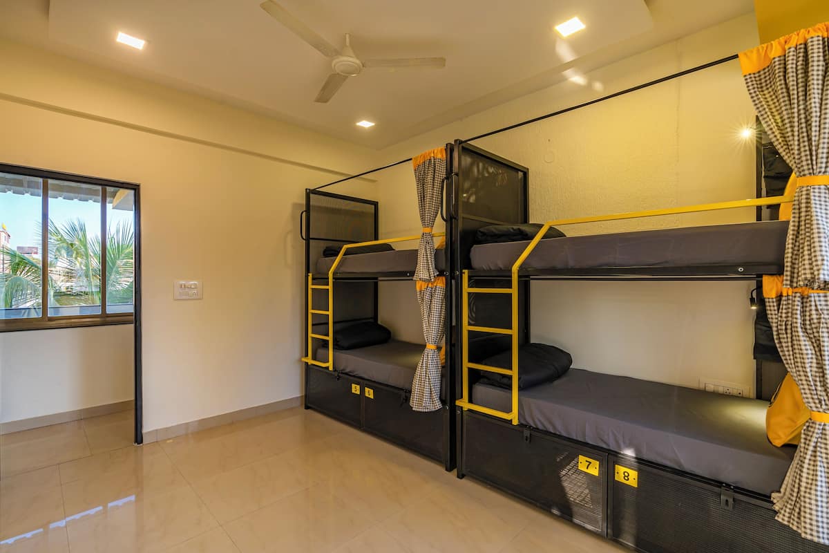 Bed in 4 Bed Mixed Dormitory