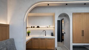 Deluxe Suite with Private Pool | リビング エリア