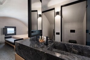 Dome Suite with Hot Tub and Sea View | 浴室 | 免費梳洗用品、風筒、提供毛巾、番梘