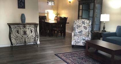 Charming 4-bedroom house with WiFi, AC in pleasant Sierra Vista