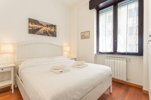 Bügeleisen/Bügelbrett, Reisekinderbett, kostenloses WLAN