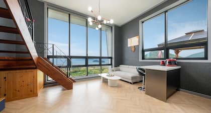 Jigeum Yeosu Ocean View Pension