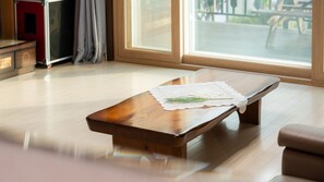 1 bedroom, free WiFi - Jigeum Yeosu Ocean View Pension (Yeosu)