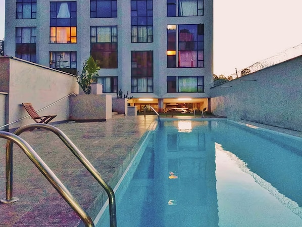 Apartamento, 1 quarto, para fumantes, varanda | Piscina | Piscina externa