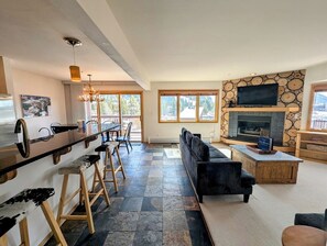 Exterior - Cinnamon Ridge C114 (Keystone)