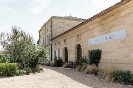 Exterior. Villa Héloise