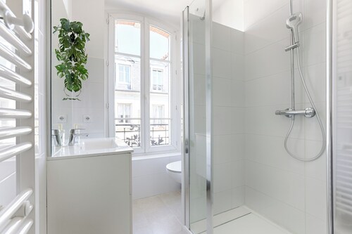 Apartments in Champigny-Sur-Marne - 30 minutes from Disneyland