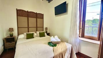 3 slaapkamers, een strijkplank/strijkijzer, wifi, beddengoed