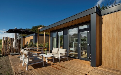 Lodge Duynhof 4 holiday home in Ouddorp near the North Sea