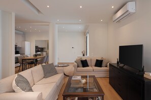 Smart TV, books