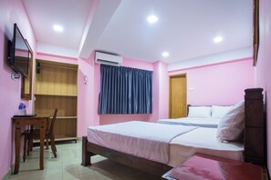 Standard Triple Room, Non Smoking | Desk, laptop workspace, free WiFi - MK Inn Hotel (Kuala Lumpur)