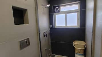 Comfort Room, Balcony, Valley View | Bathroom | Shower, towels, soap, shampoo