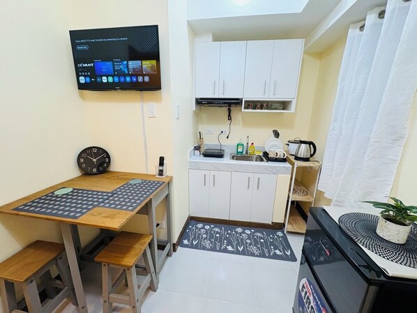 Studio, 1 chambre, accessible aux personnes à mobilité réduite, vue ville | Intérieur