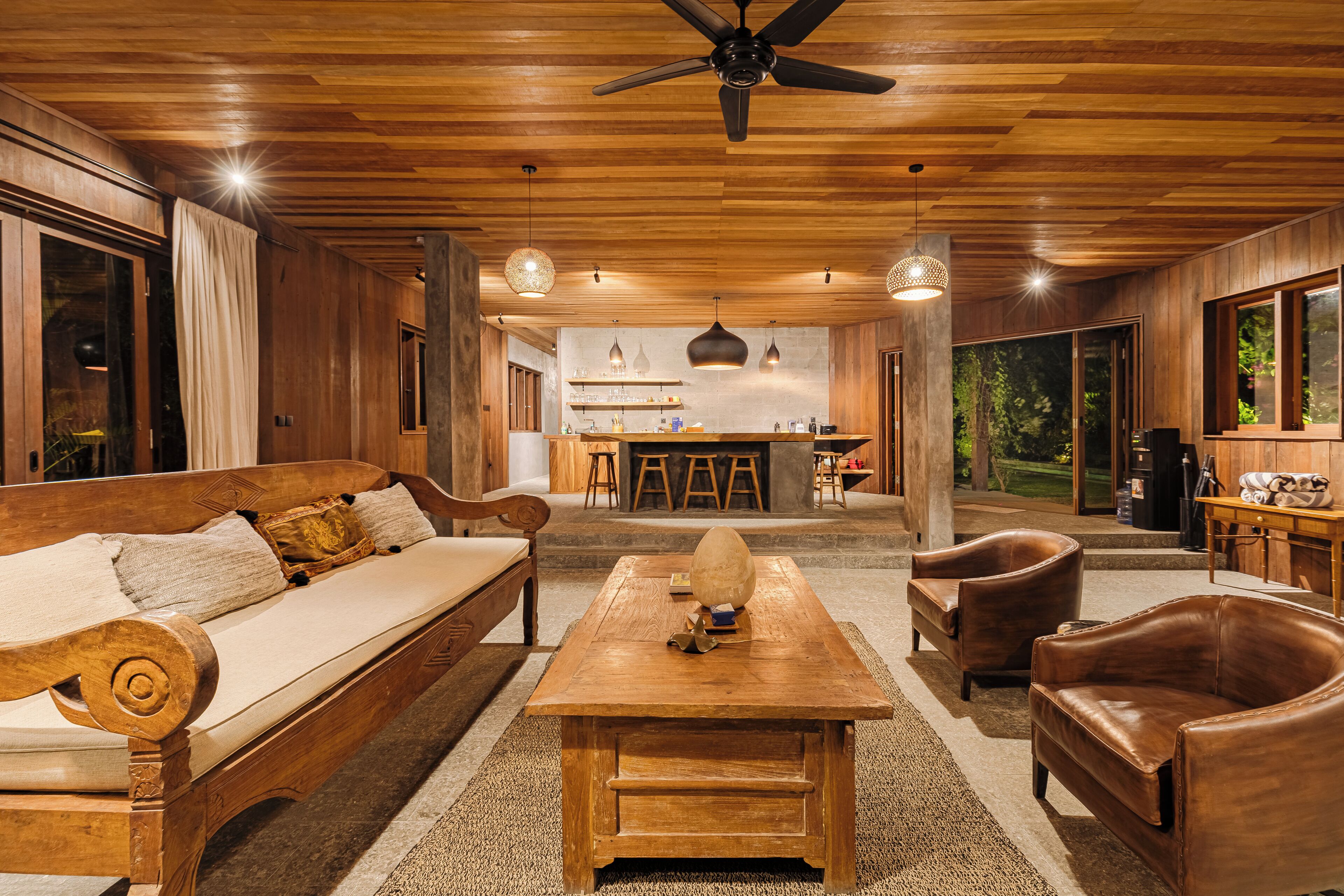 Deluxe Villa | Living room