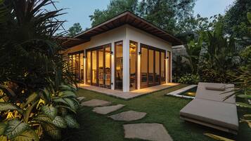 Basic Villa | Living area