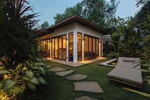Basic Villa | Living area