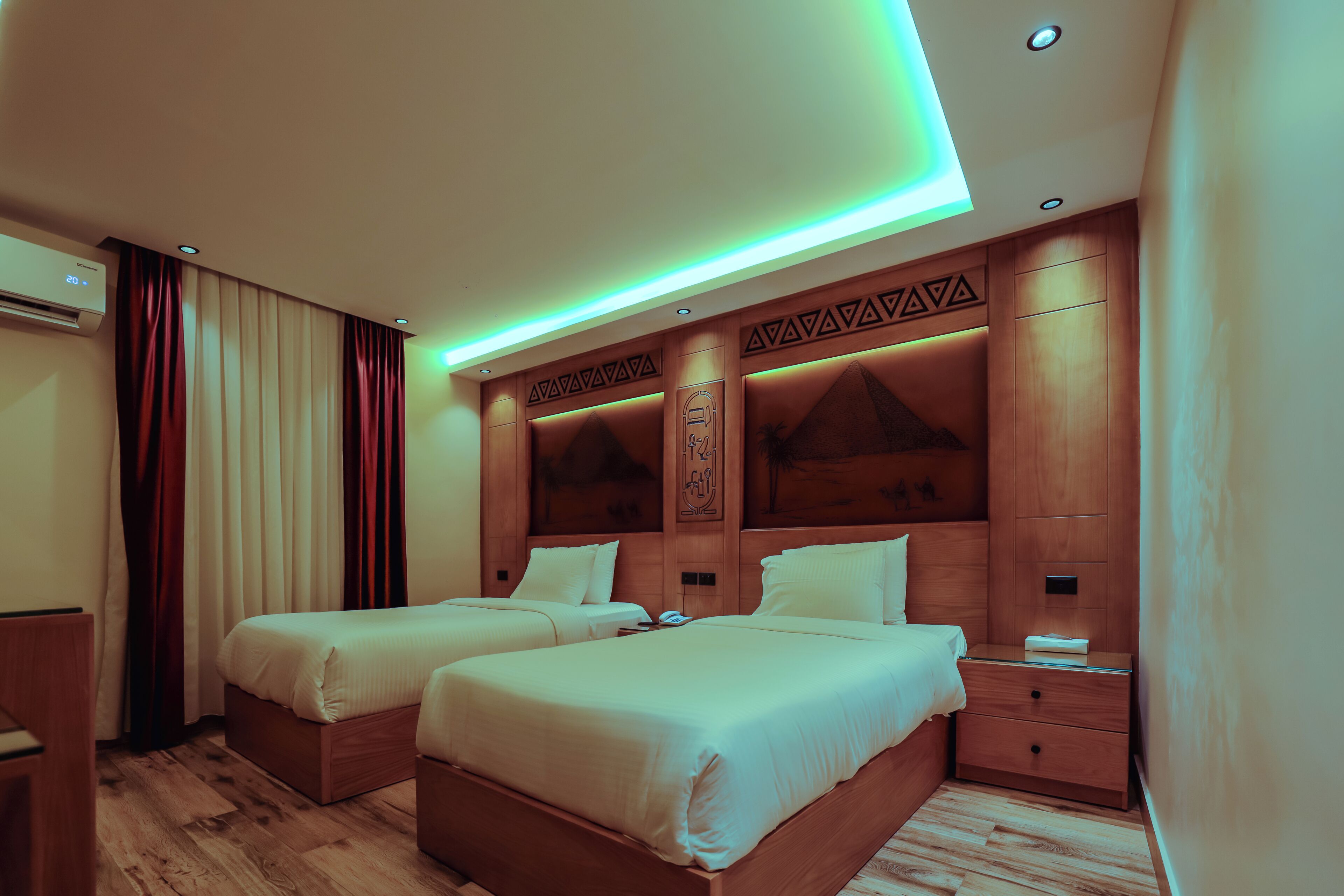 Foto - Pyramids Boutique