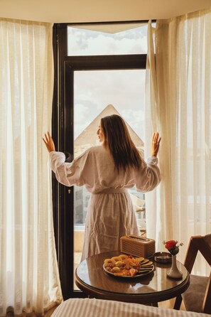 View from property - Neom Pyramids Valley Boutique hotel (Giza)