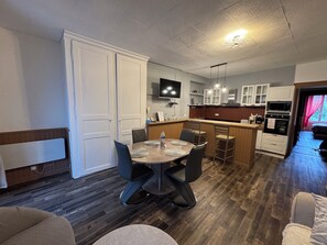 Dining - La Flânerie Mauriacoise (2⭐️) (Mauriac)