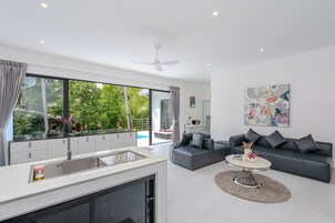 Exclusive Villa | Living area