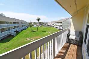 Property grounds - Sandpiper Cove 8233 Updated Condo In Destin, FL  FREE Beach Service! (Destin)