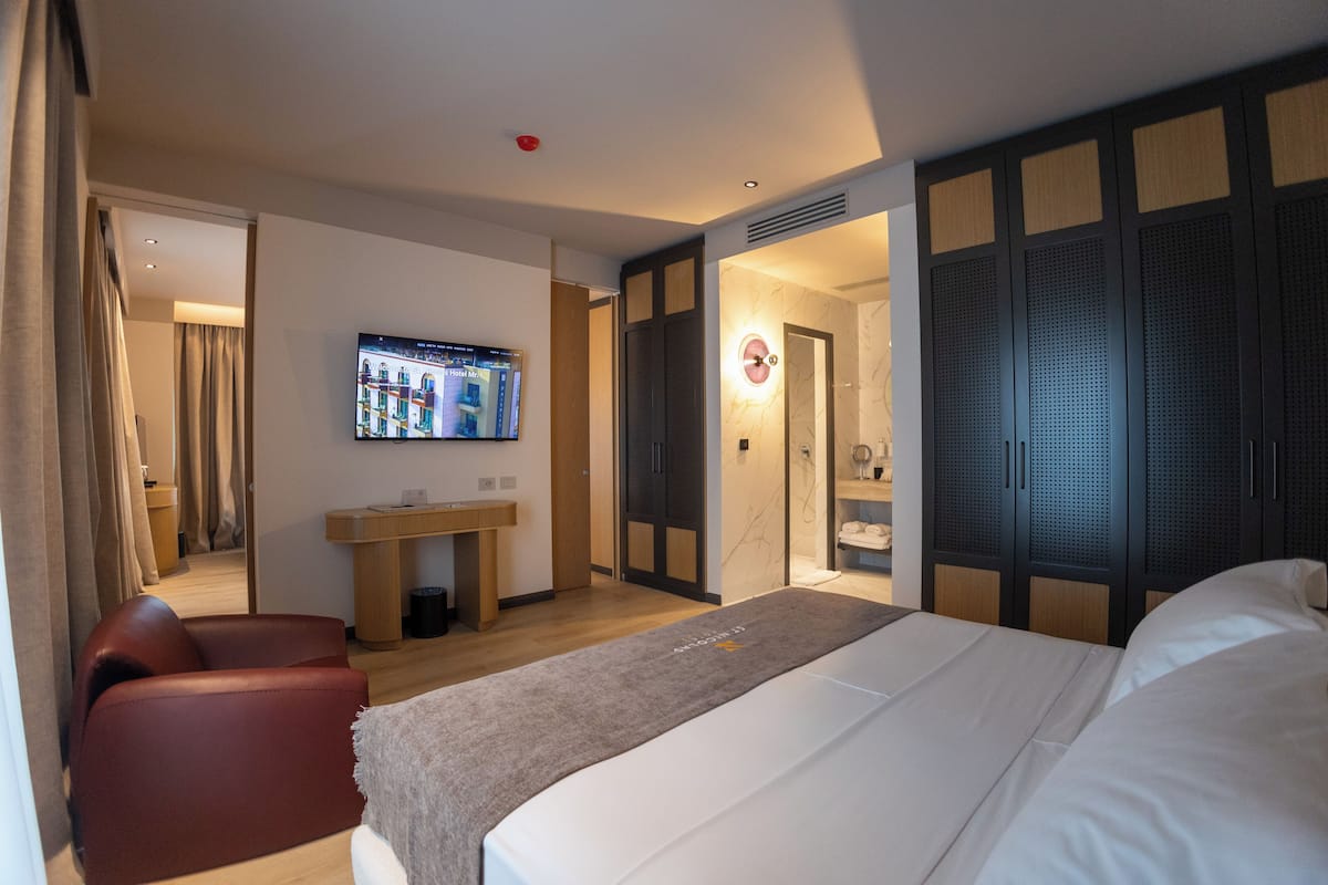 Family Room | 1 bedroom, free WiFi