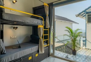 Bed in 8 Bed Mixed Dormitory - Two Attached Washroom