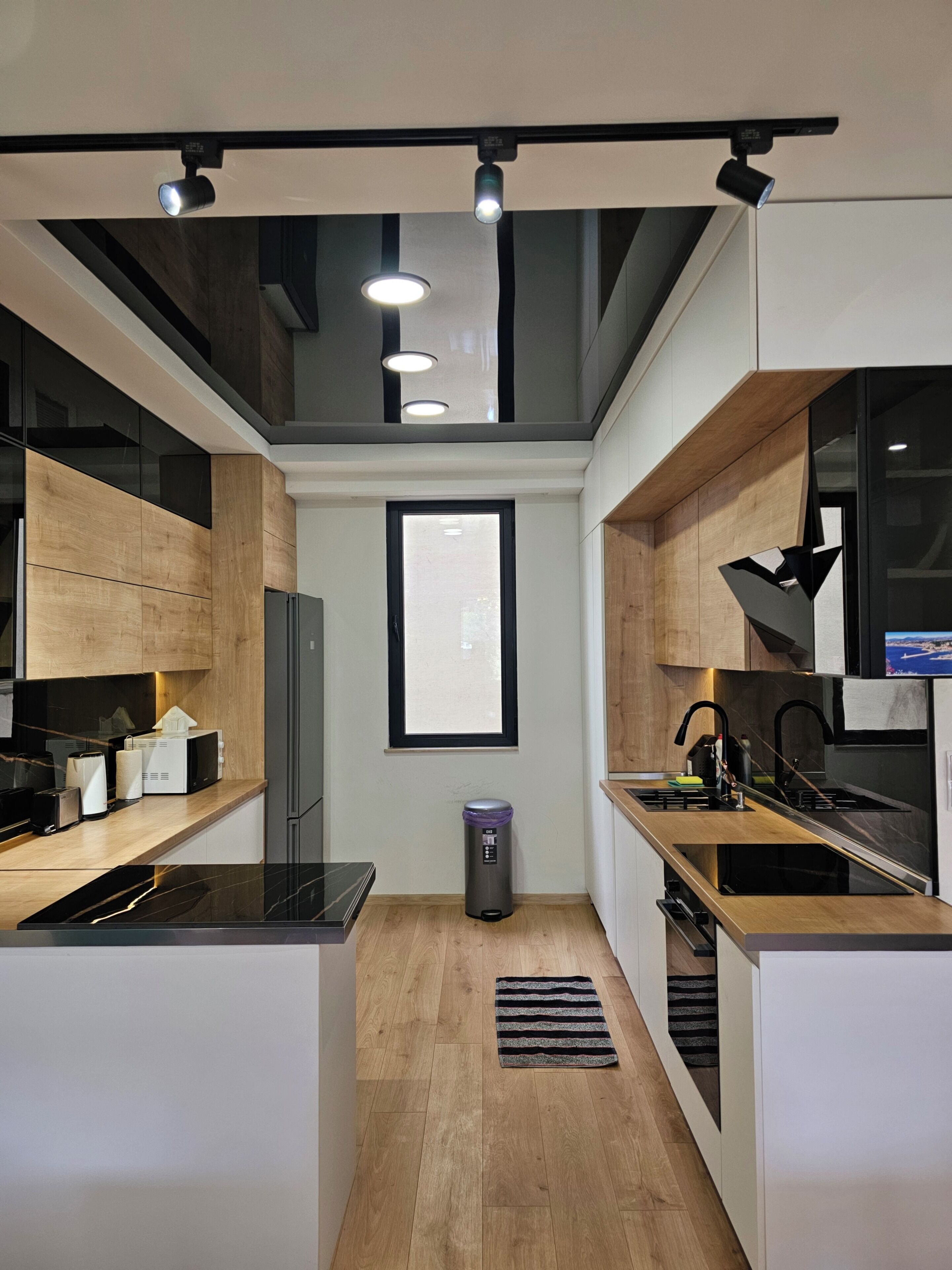 Comfort Apartment, Mountain View | Private kitchen