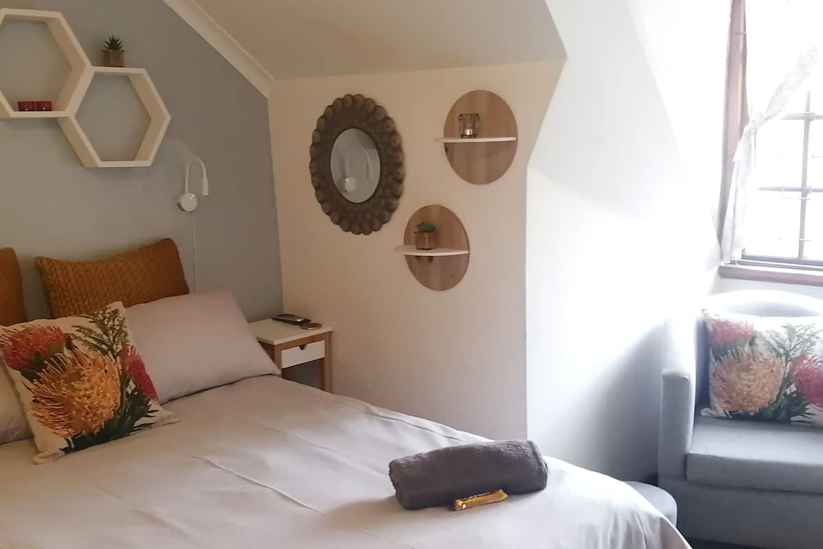 1 habitación, tabla de planchar con plancha y wifi gratis