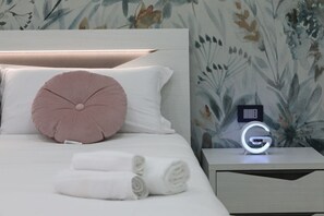 1 bedroom, WiFi, bed sheets