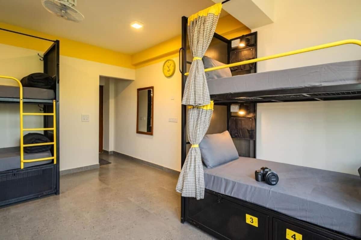Bed in 6 Bed Mixed Dormitory | Bed sheets