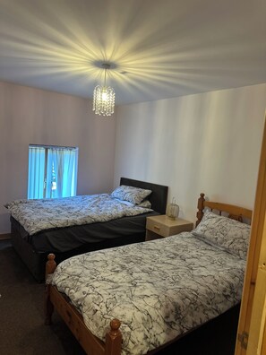 3 bedrooms, WiFi, bed sheets