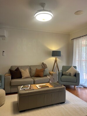 TV, fireplace - Kookaburra Cottage at Fern Gulley (Nannup)