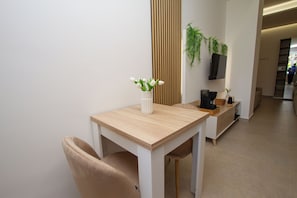 Sole e Luce | Free minibar, in-room safe, laptop workspace, blackout drapes