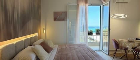 Tramonti Mediterranei | 客房内保险箱、笔记本电脑工作区、遮光窗帘、隔音